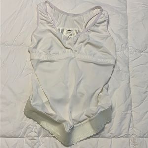 Form fitting maternity belly bra